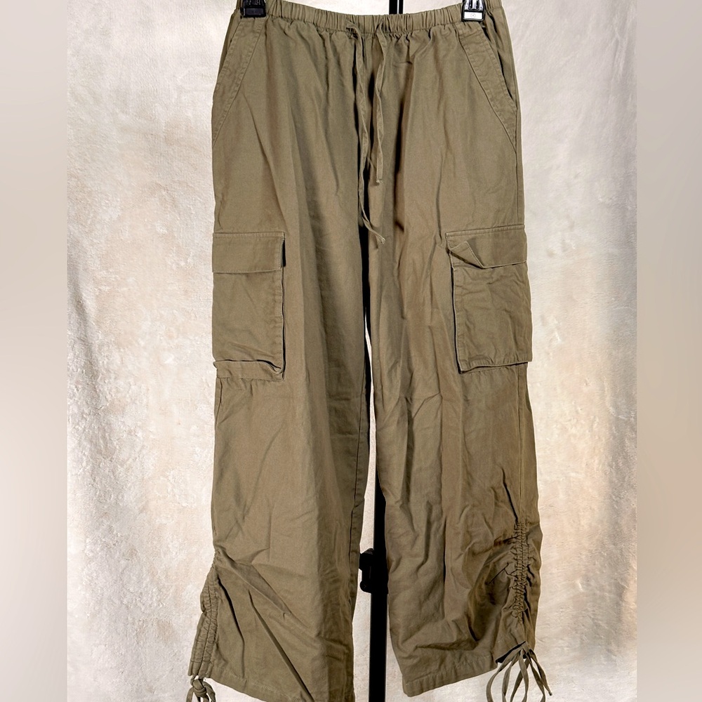 Women’s Olive Cargo Linen Pants